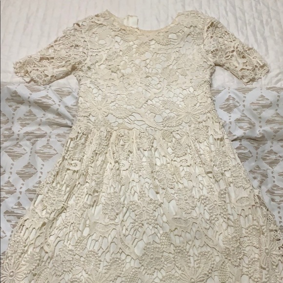 H&M Dresses & Skirts - Lace cream dress